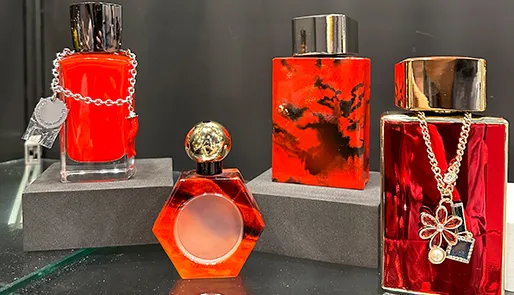 What Makes a Glass Perfume Bottle Eco-Friendly and Sustainable?
